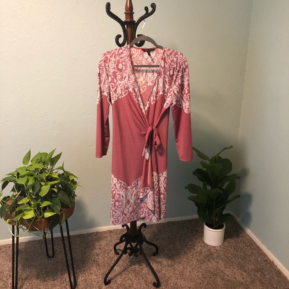 BCBGMAXAZRIA Wrap Dress; size large